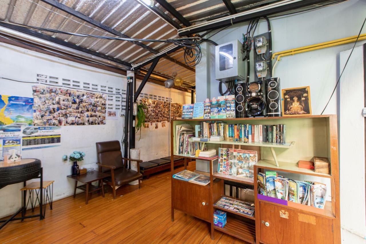 The Alley Hostel&Bistro بانكوك المظهر الخارجي الصورة